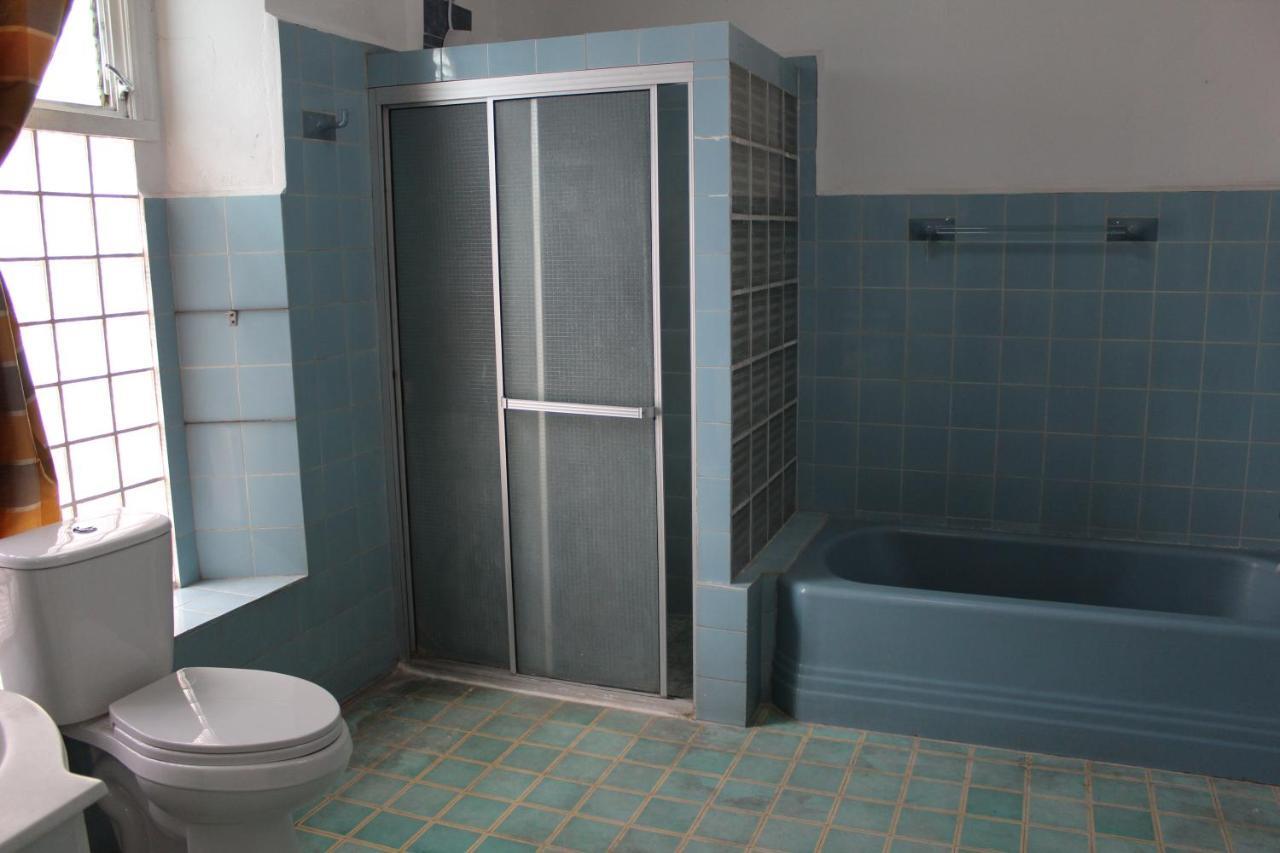 Hostal Velvet Plaza Santa Ana Bagian luar foto